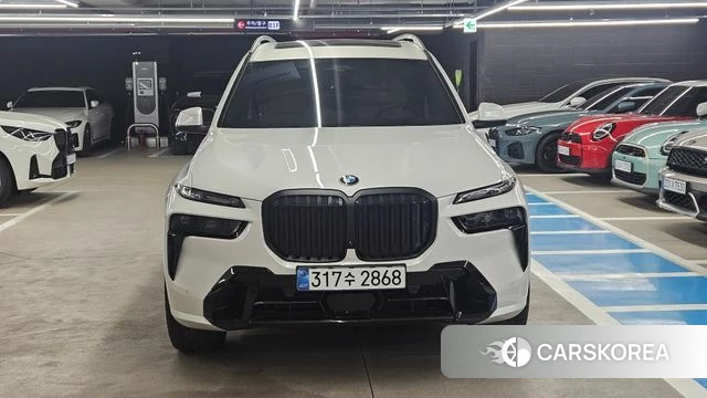 BMW X7 (G07) 2026 Белый из Кореи, фото 3