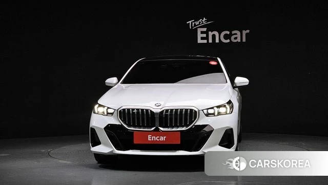 BMW 5 Series (G60) id 3831237 из Кореи 13