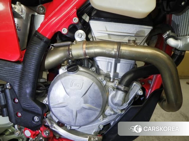 Engine photo