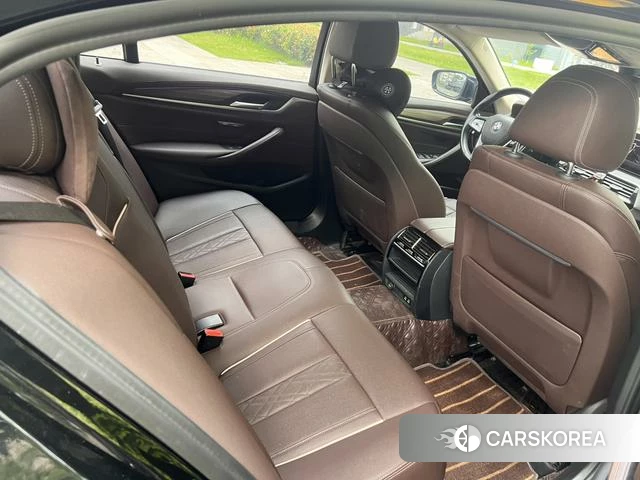 BMW 5 series PHEV id 4260765 из Китая 8