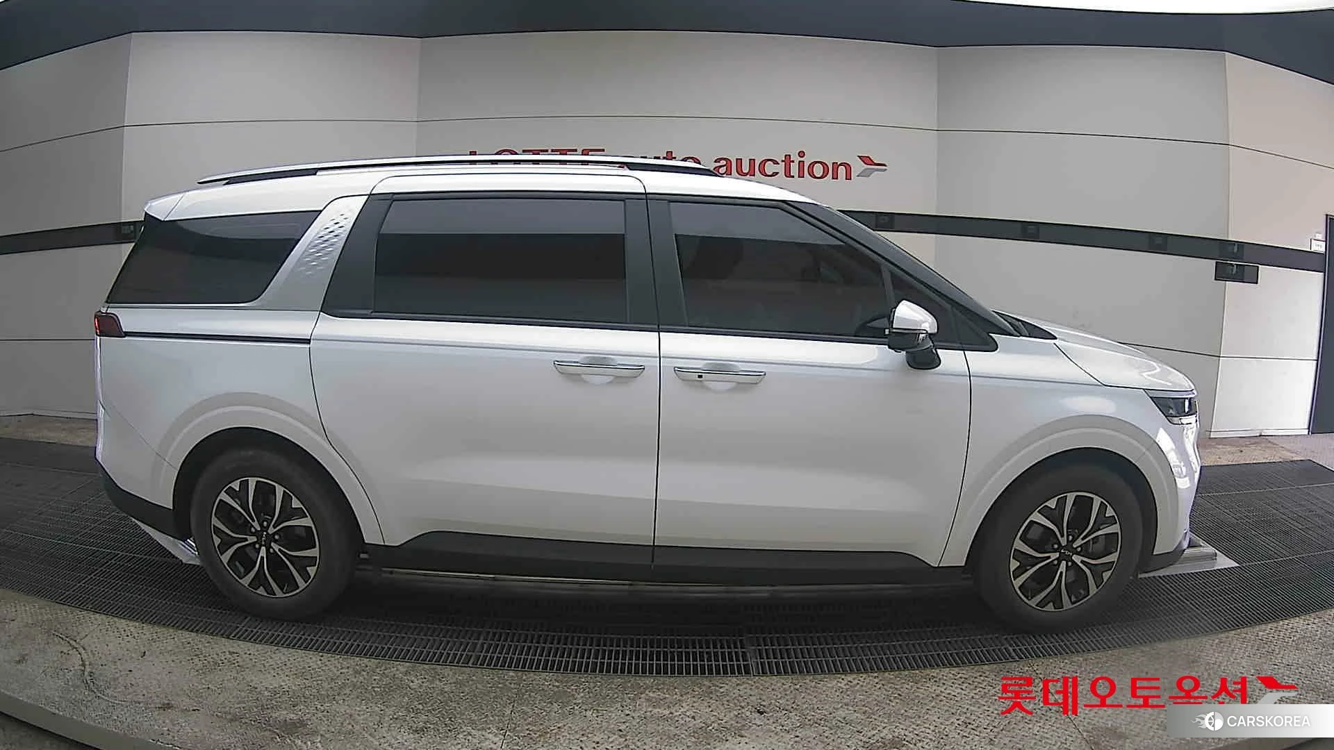 Kia Carnival id 3869412 из Кореи 23