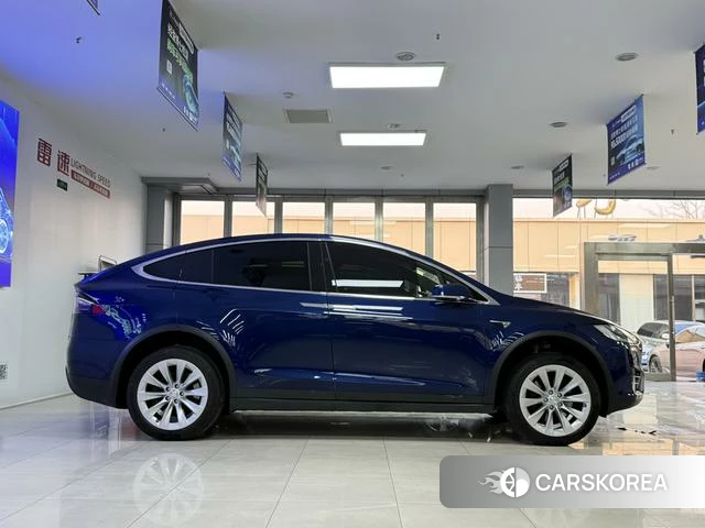 Tesla Model X id 4208442 из Китая 23