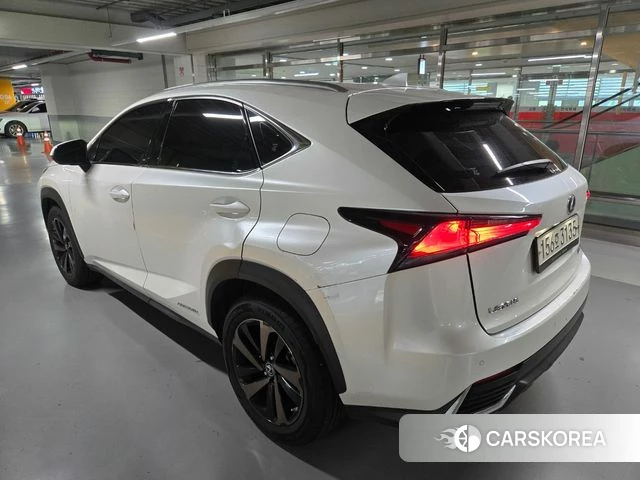 Lexus NX300h id 4293799 из Кореи 11