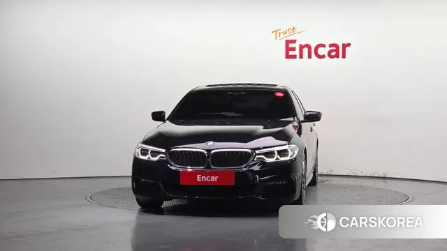 BMW 5 Series (G30) id 3713564 из Кореи 13