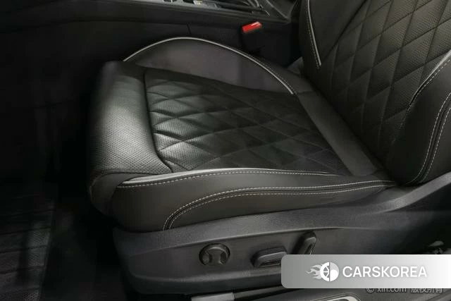 Volkswagen Magotan PHEV id 4276260 из Китая 17