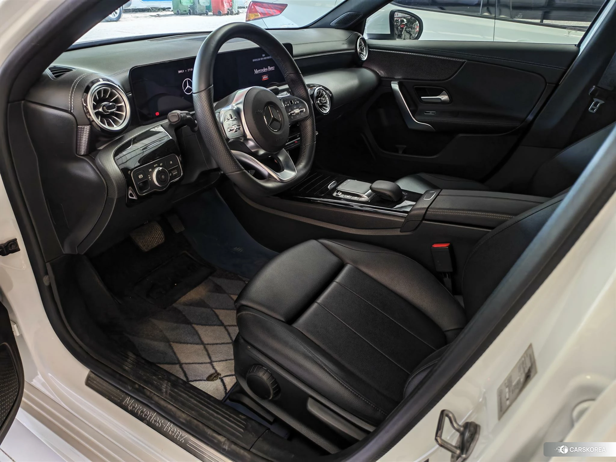Mercedes-Benz Class A 2021 Белый из Китая, фото 3