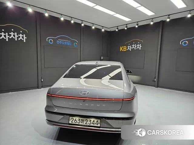 Hyundai Grandeur (GN7) id 3087711 из Кореи 13