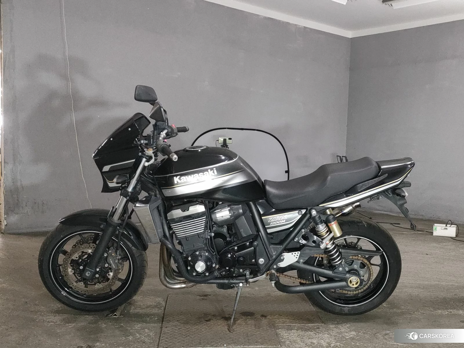 Kawasaki ZRX 1200 2012 из Японии