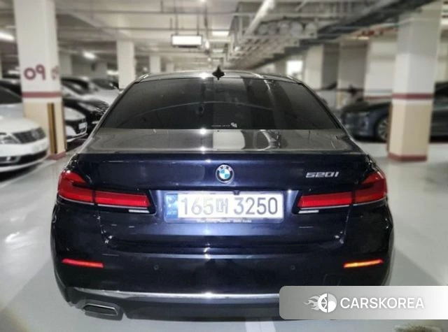 BMW 5 Series (G30) 2023 Черный из Кореи, фото 3