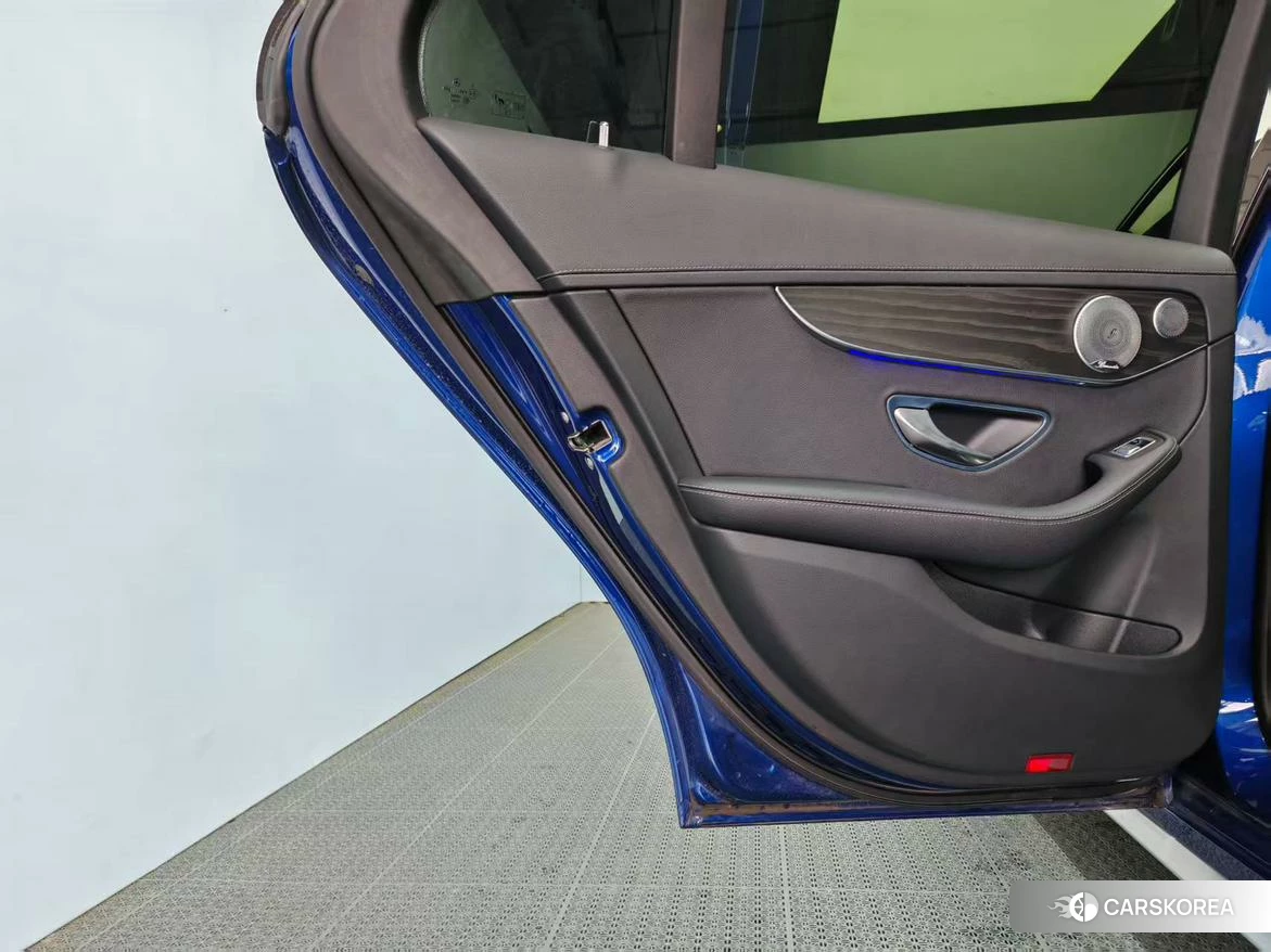Mercedes-Benz Class C id 4512449 из Китая 13