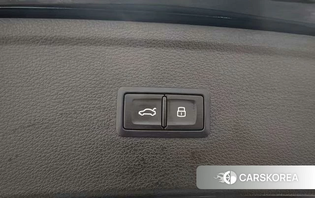 Audi Q5L id 4366040 из Китая 10