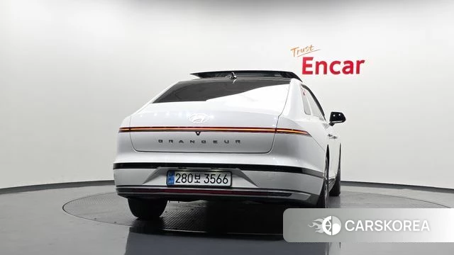 Hyundai Grandeur (GN7) id 4941849 из Кореи 23
