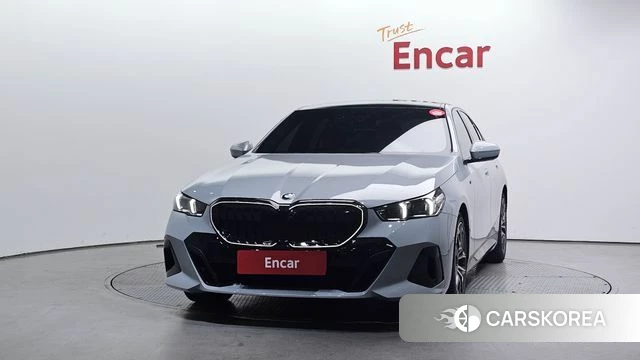 BMW 5 Series (G60) id 3952536 из Кореи 13