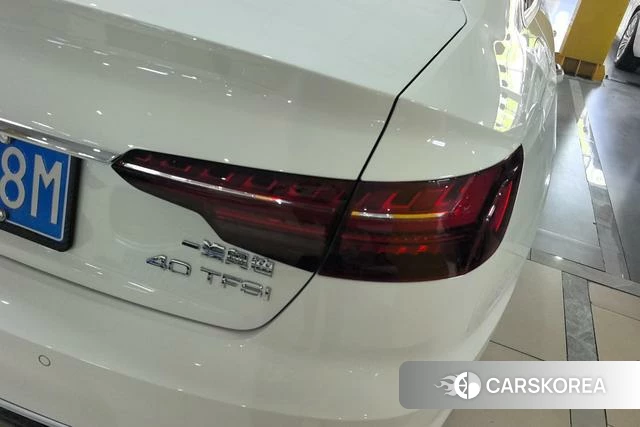 Audi A4L id 4263780 из Китая 10