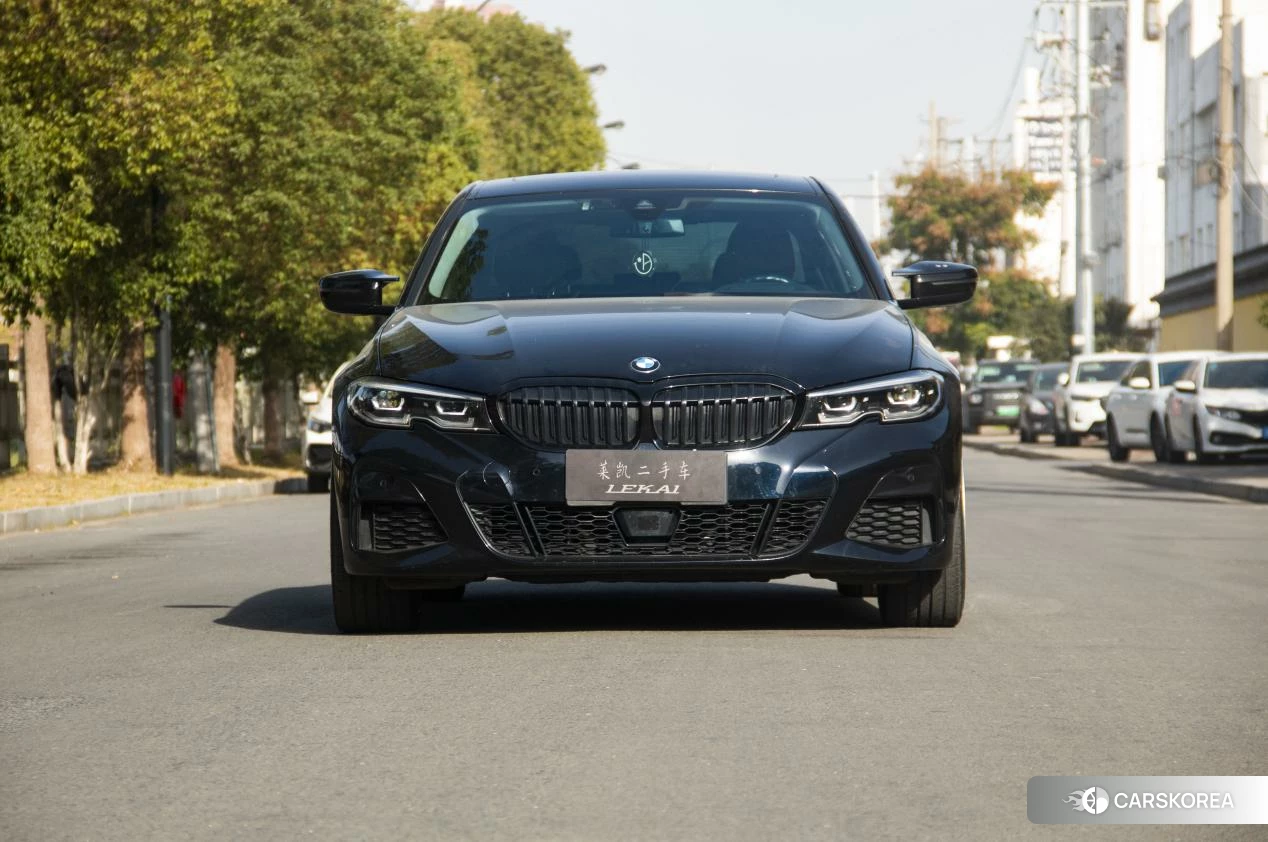 BMW 3 series 2022 Черный из Китая, фото 3