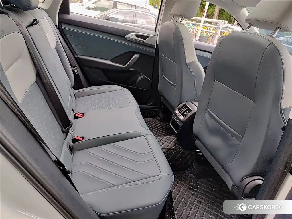 Volkswagen Tharu 2025 Белый из Китая, фото 4