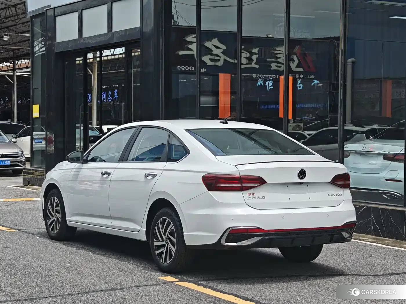 Volkswagen Lavida 2026 Белый из Китая, фото 6