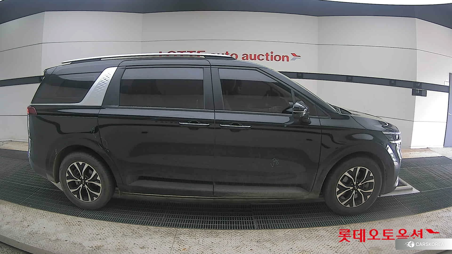 Kia Carnival id 4289634 из Кореи 23