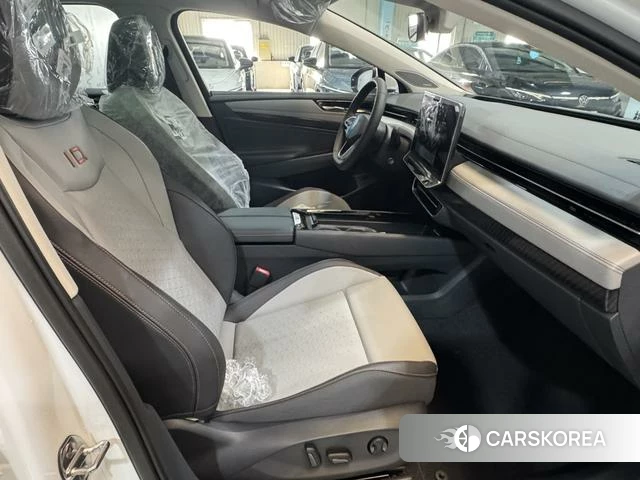 Volkswagen ID.7 VIZZION 2026 Белый из Китая, фото 6