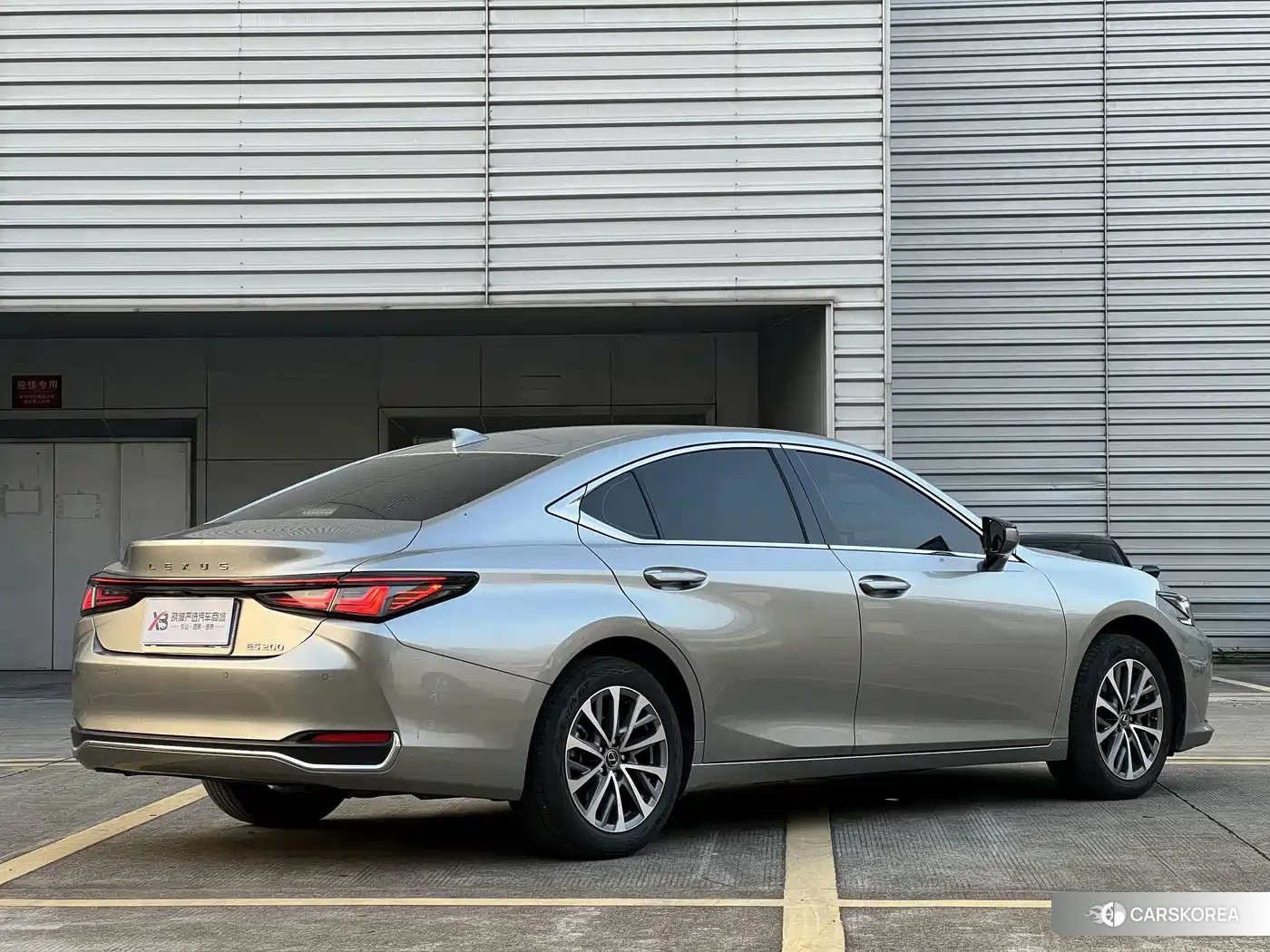 Lexus ES id 4628102 из Китая 12