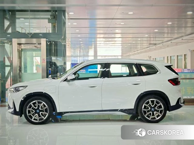 BMW iX1 2024 Белый из Китая, фото 6