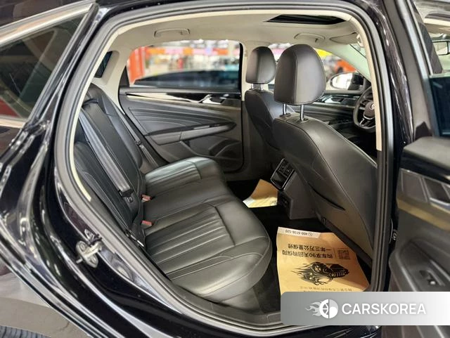Volkswagen Passat id 4257711 из Китая 21