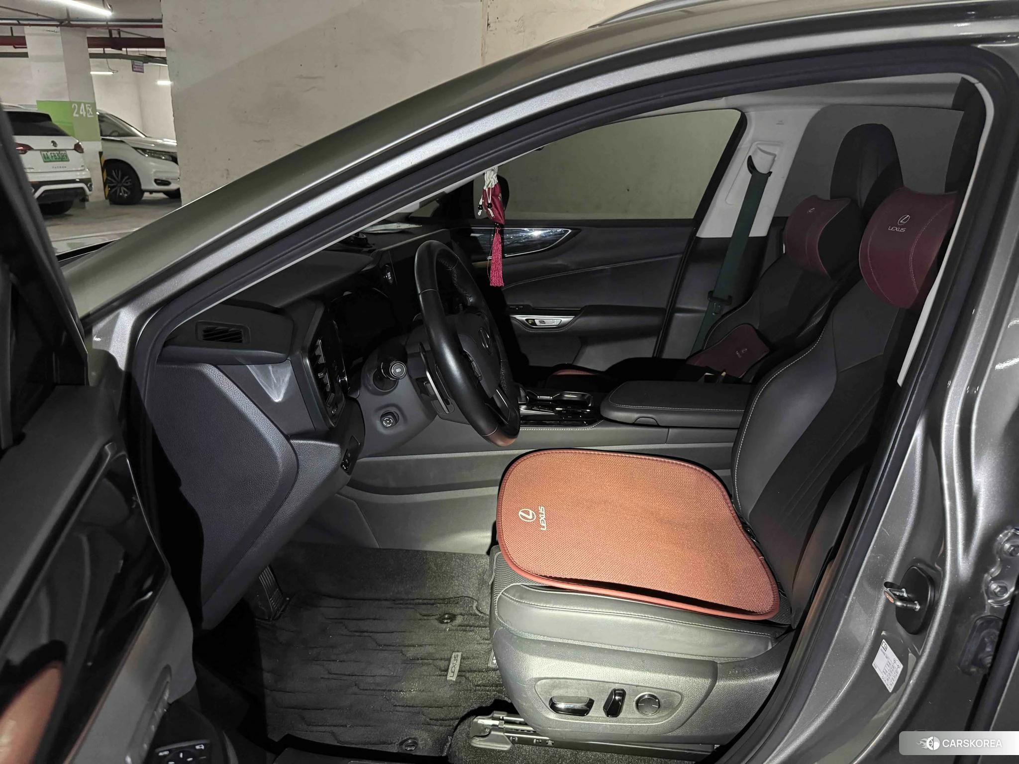 Lexus NX id 4510987 из Китая 15