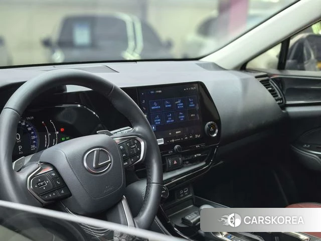 Lexus NX id 4277479 из Китая 23