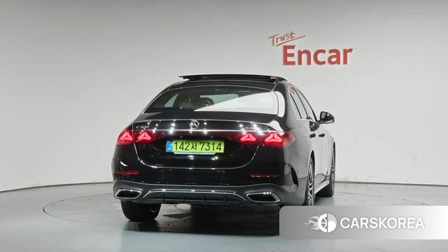 Mercedes-Benz E-Class W214 id 4629901 из Кореи 23