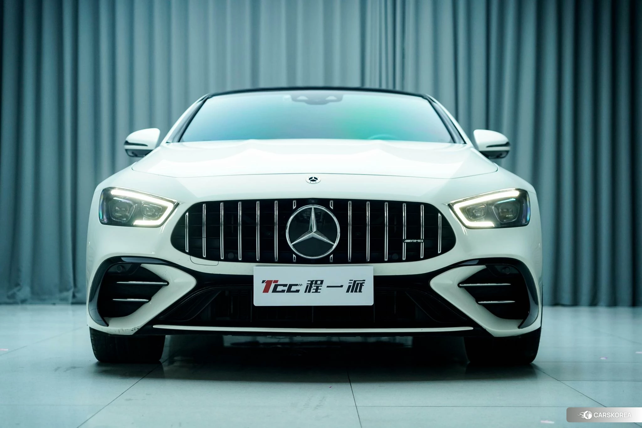 Mercedes-Benz AMG GT 2022 Белый из Китая, фото 3