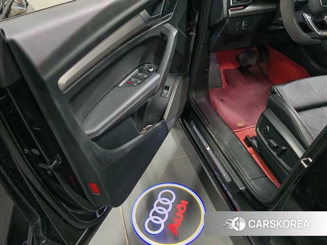 Audi Q5L 2022 Черный из Китая, фото 3