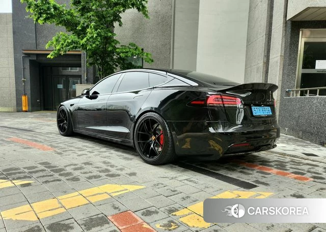 Tesla Model S 2023 Черный из Кореи, фото 3