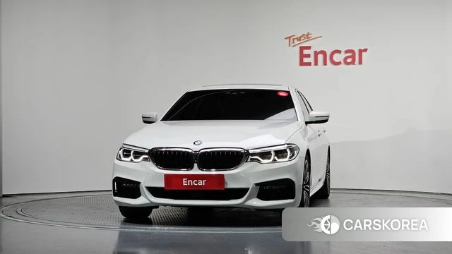 BMW 5 Series (G30) id 4390115 из Кореи 23