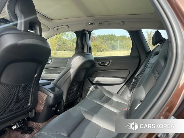 Volvo XC60 2018 Коричневый из Китая, фото 3