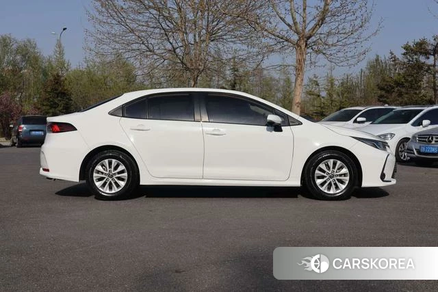 Toyota Corolla id 4258323 из Китая 9