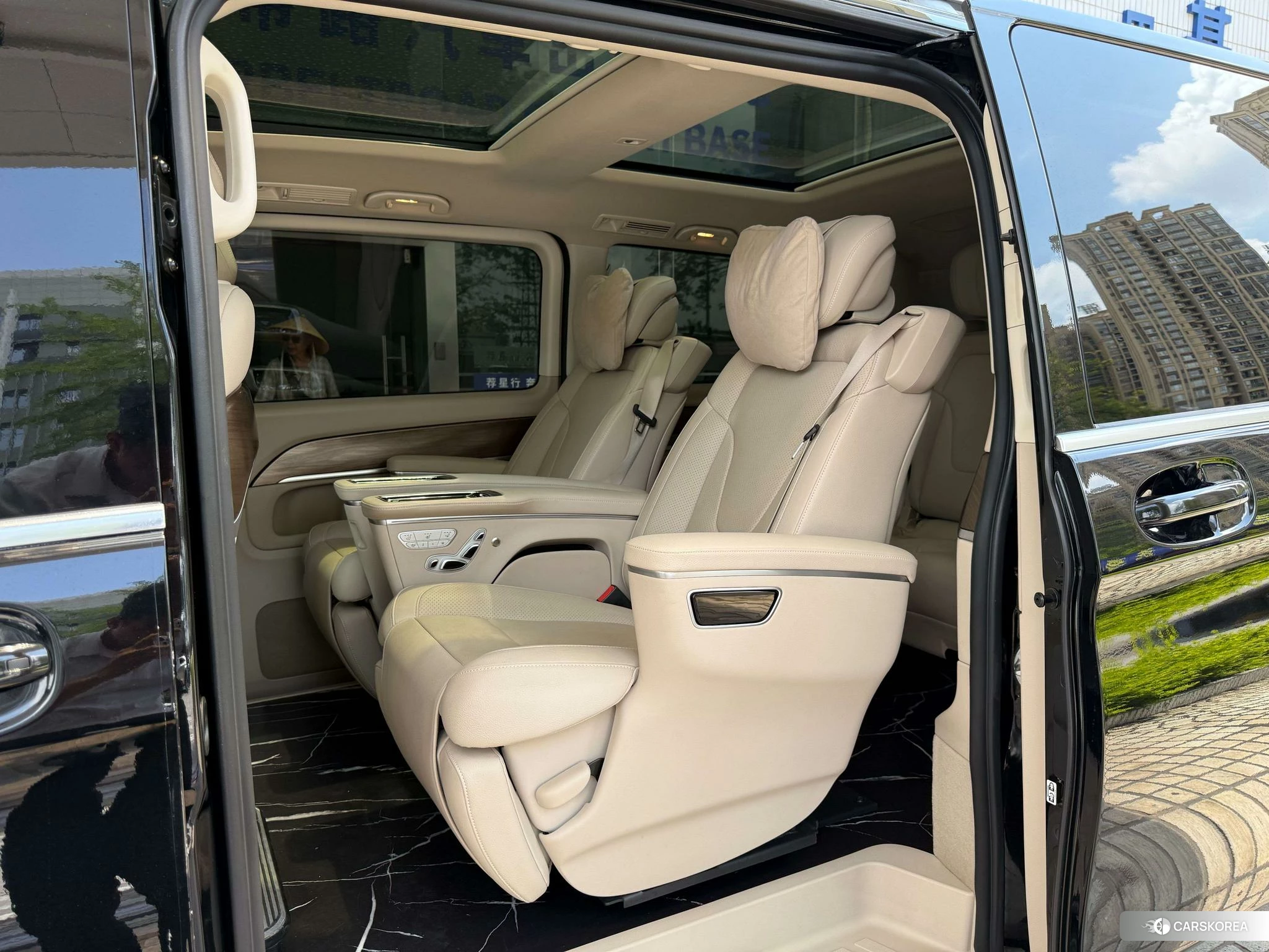 Mercedes-Benz V-class id 4479357 из Китая 23