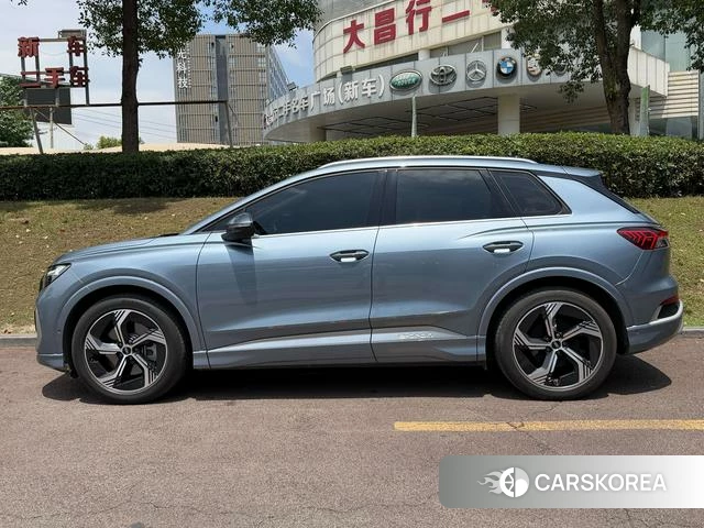 Audi Q4 e-tron 2023 Темно-серый из Китая, фото 6