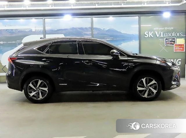 Lexus NX300h id 3823918 из Кореи 13