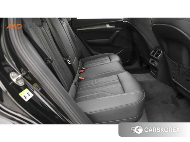 Audi Q5L 2022 Черный из Китая, фото 3