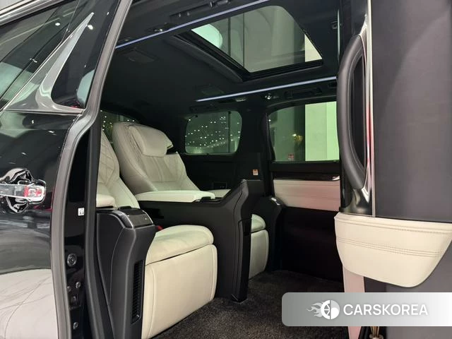 Lexus LM id 4258816 из Китая 11