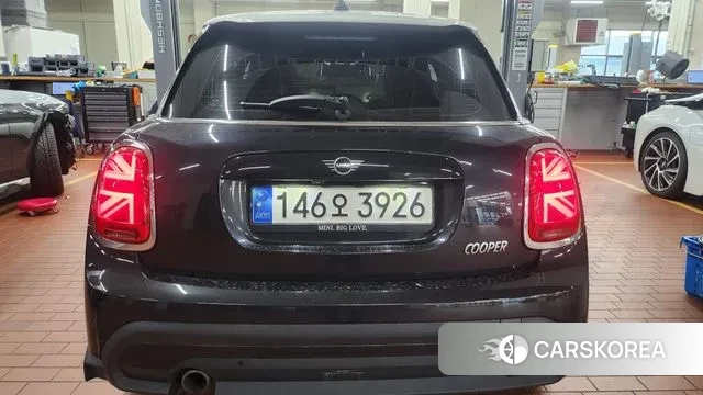 Mini Cooper 2022 Черный из Кореи, фото 3