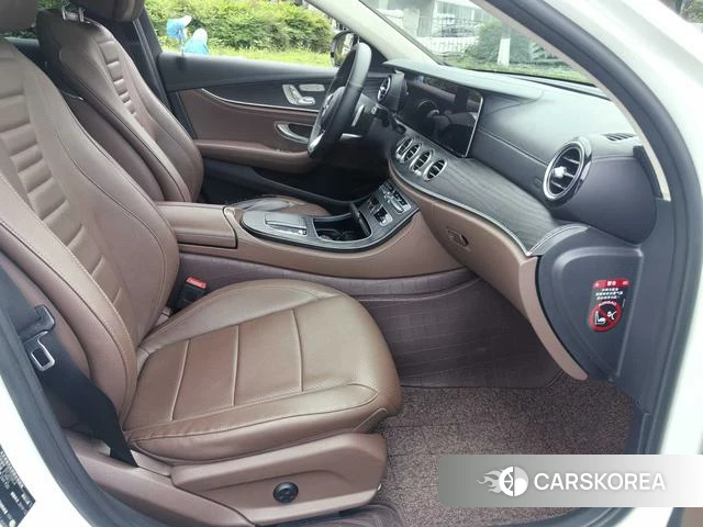 Mercedes-Benz E-class 2020 Белый из Китая, фото 3