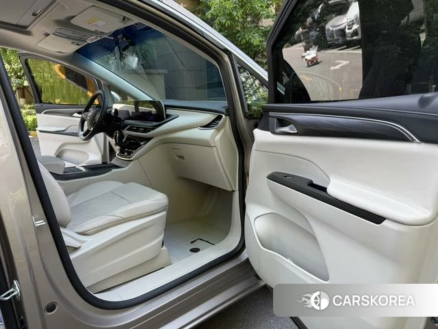 Buick GL8 id 4220065 из Китая 12