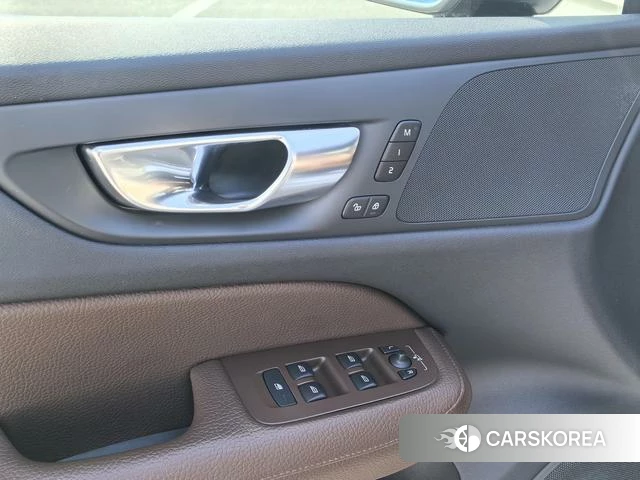 Volvo S60 2021 Темно-серый из Китая, фото 6