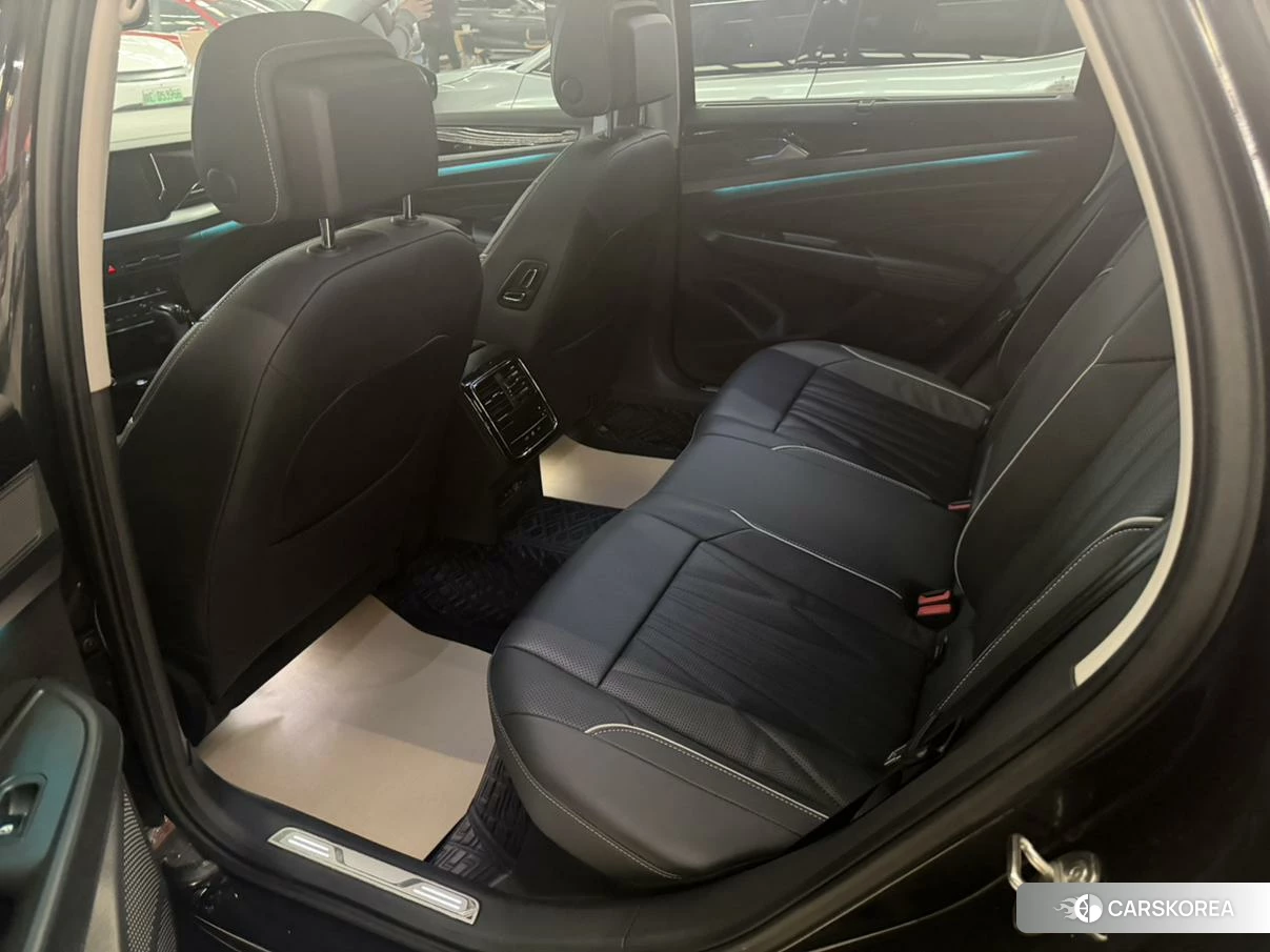 Volkswagen Passat 2022 Черный из Китая, фото 3