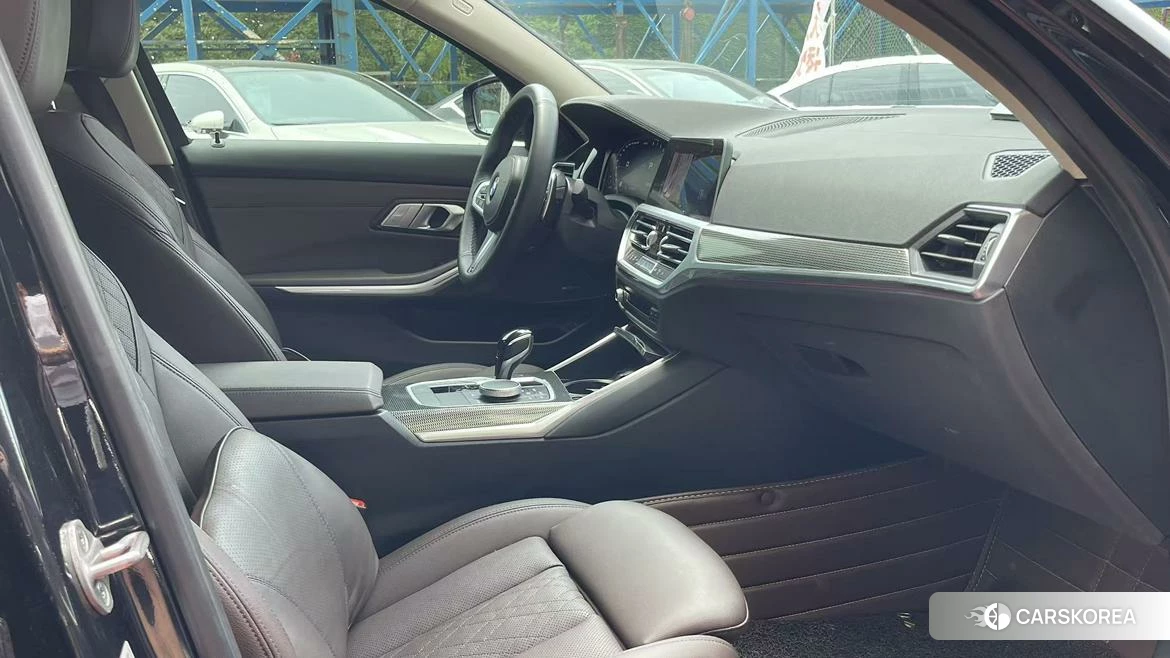 BMW 3 series id 4452983 из Китая 8