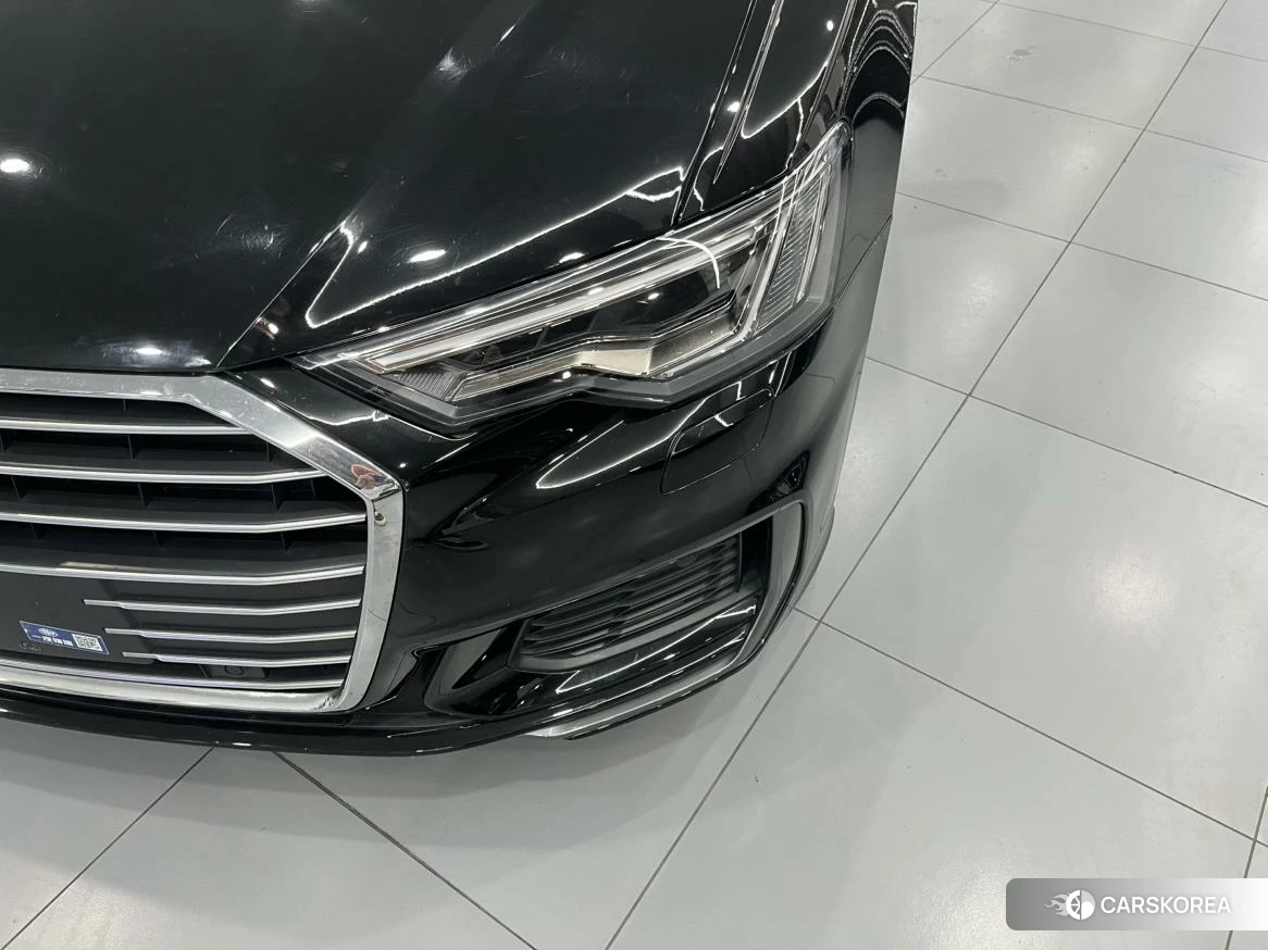 Audi A6L 2021 Черный из Китая, фото 6