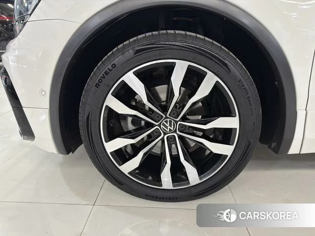 Volkswagen Tiguan L id 4271571 из Китая 16