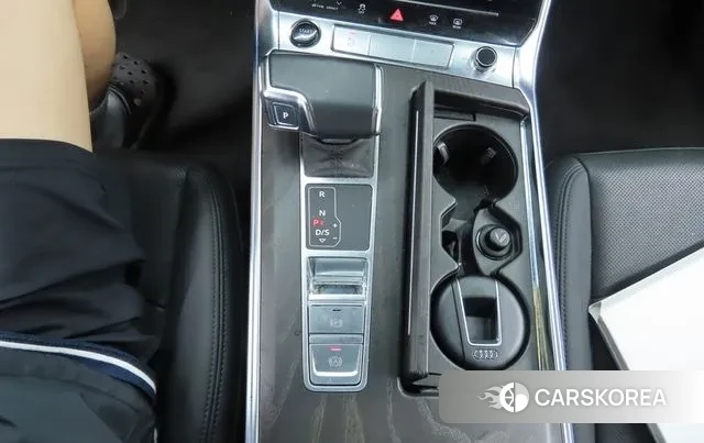 Audi A6 (C8) 2021 Белый из Кореи, фото 3