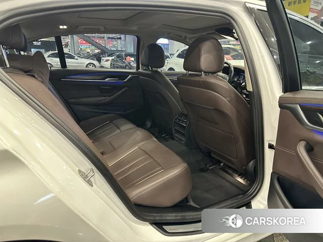 BMW 5 series 2021 Белый из Китая, фото 4